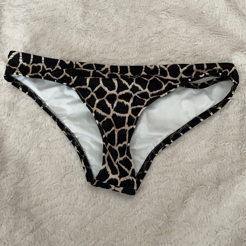 XS giraffe print ruched back swim bottoms VS